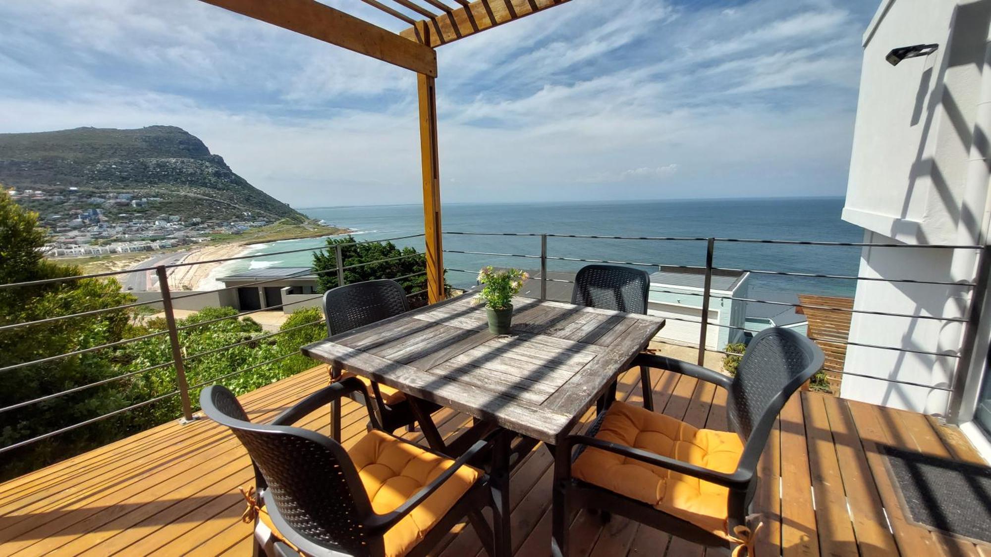 Appartamento A Relaxing Getaway With Ocean Views Città del Capo Esterno foto